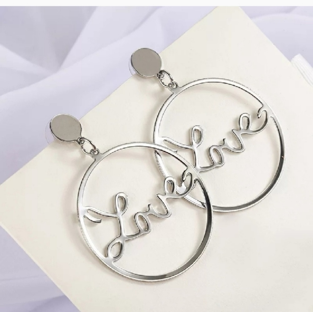 *Last one* 2 pcs Love  large  earrings jewerly - Picture 5 of 5
